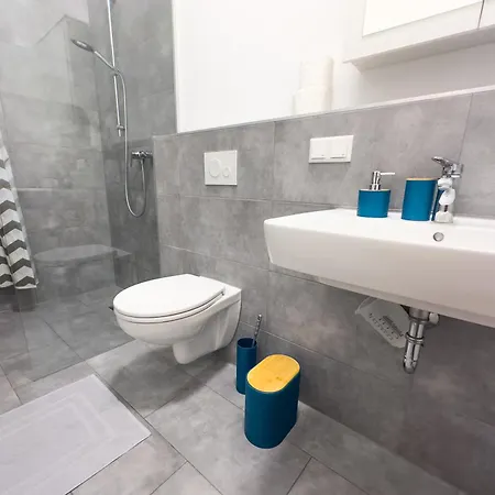 Moderne Im Zentrum Der Altstadt - Altbau Flair, Wlan